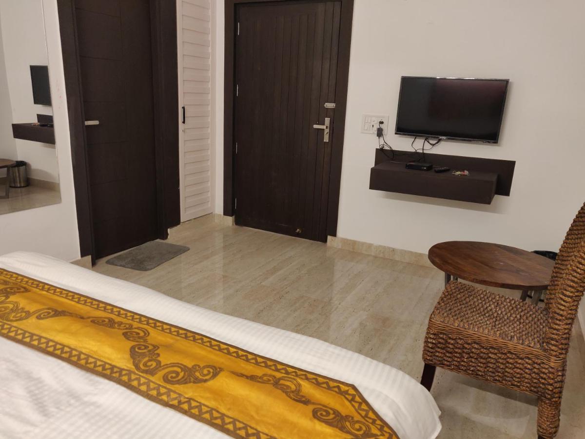 Aakritii Hotels คูร์เคาน์ ภายนอก รูปภาพ