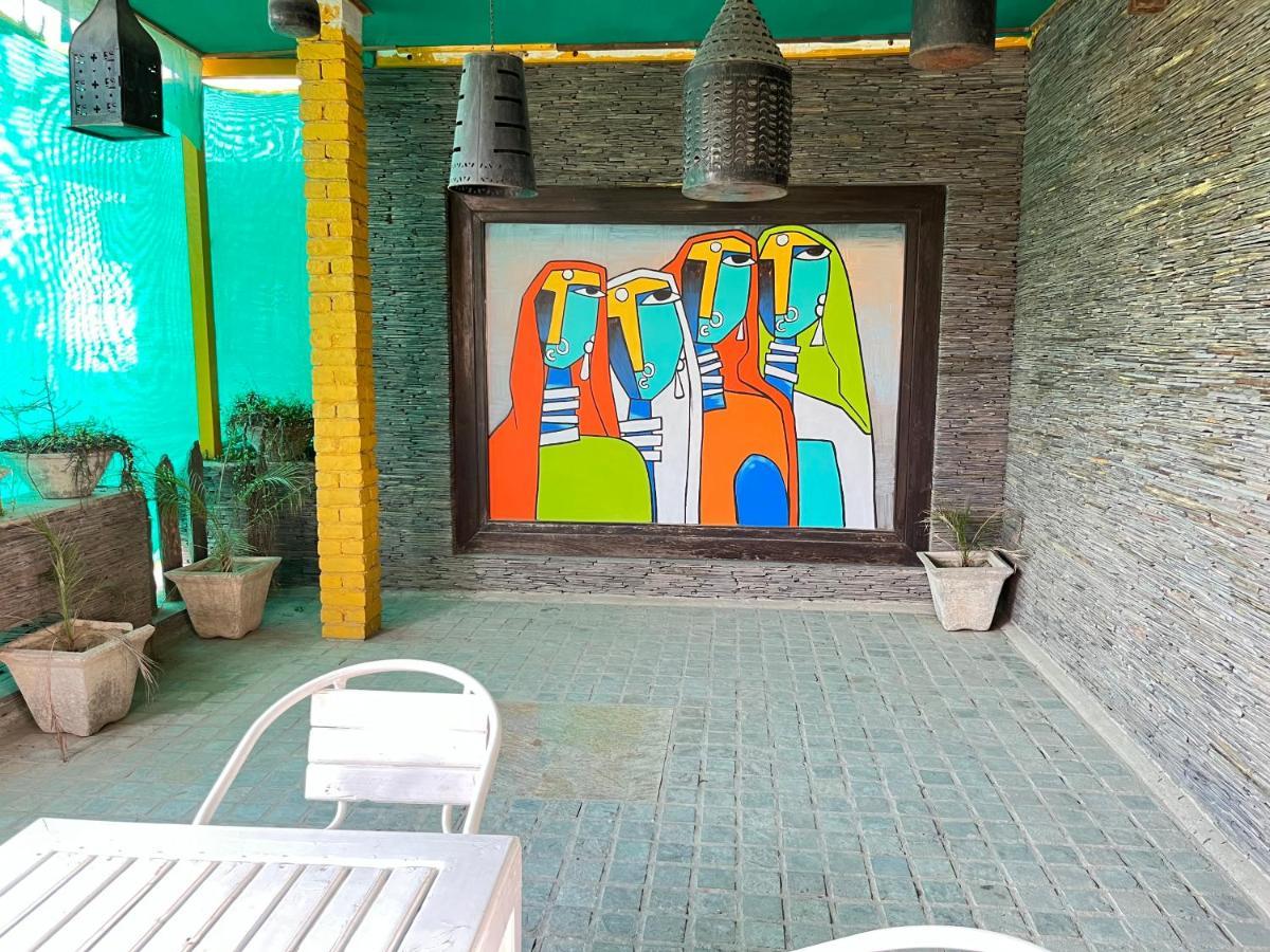 Aakritii Hotels คูร์เคาน์ ภายนอก รูปภาพ
