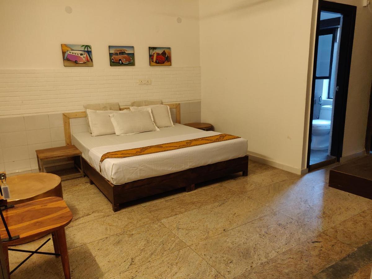 Aakritii Hotels คูร์เคาน์ ภายนอก รูปภาพ